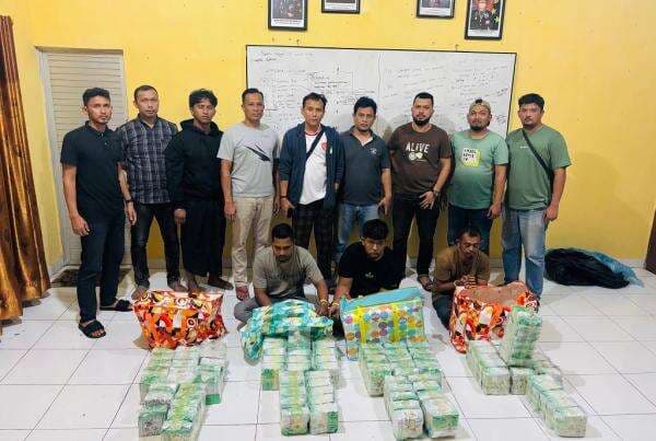 Polisi Bongkar Peredaran Sabu 98 Kg Jaringan Internasional, Tangkap 3 Orang Polisi Bongkar Peredaran Sabu 98 Kg Jaringan Internasional, Tangkap 3 Orang