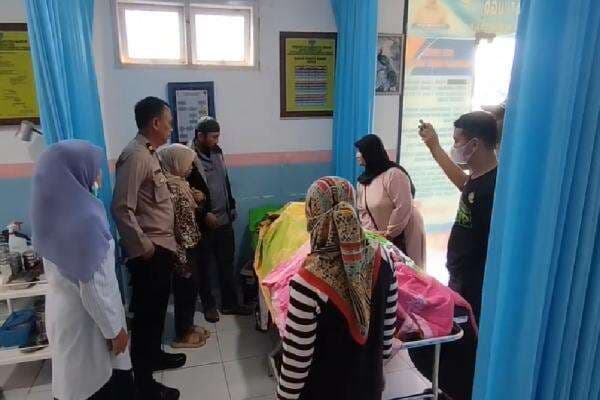 Sadis! Tersinggung Disebut Malas Cari Kerja, Suami di Maros Pukul Istri Pakai Barbel 10 Kg hingga Meninggal Sadis! Tersinggung Disebut Malas Cari Kerja, Suami di Maros Pukul Istri Pakai Barbel 10 Kg hingga Meninggal