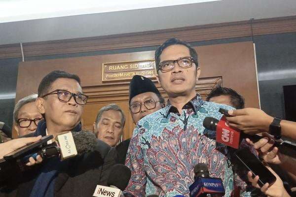 Saksi Sebut Uang Suap PAW Harun Masiku dari Hasto, Febri Diansyah: Kabar Burung Saksi Sebut Uang Suap PAW Harun Masiku dari Hasto, Febri Diansyah: Kabar Burung