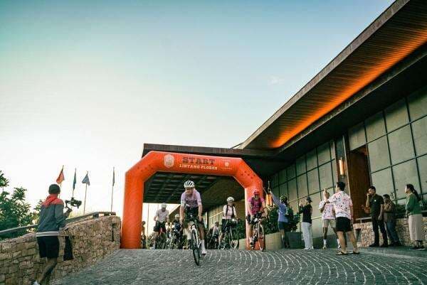Ultra Cycling Internasional Lintang Flores 2025 Resmi Dimulai, Labuan Bajo Masih Jadi Venue Menarik! Ultra Cycling Internasional Lintang Flores 2025 Resmi Dimulai, Labuan Bajo Masih Jadi Venue Menarik!