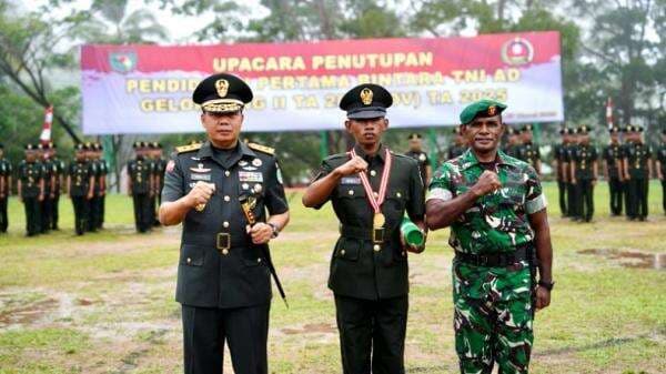 Pangdam Cenderawasih Lantik 216 Bintara TNI AD, Serda Diryan Korwa asal Papua Lulusan Terbaik Pangdam Cenderawasih Lantik 216 Bintara TNI AD, Serda Diryan Korwa asal Papua Lulusan Terbaik