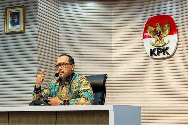 Sosok Ibu Muncul di Sidang Hasto, KPK Dalami Perlu Tidaknya Pemanggilan Sosok Ibu Muncul di Sidang Hasto, KPK Dalami Perlu Tidaknya Pemanggilan