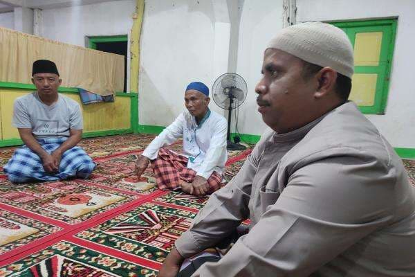 Tarekat Naqsabandiyah Rayakan Idulfitri Besok Tarekat Naqsabandiyah Rayakan Idulfitri Besok