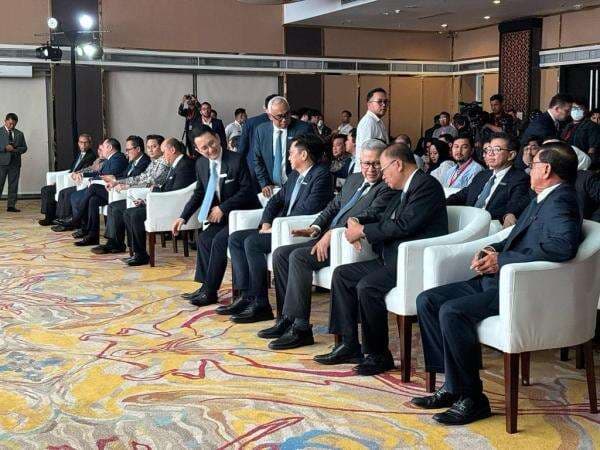 Daftar Nama Tokoh yang Hadir di Pengumuman Struktur Danantara, Ikut jadi Pengurus? Daftar Nama Tokoh yang Hadir di Pengumuman Struktur Danantara, Ikut jadi Pengurus?