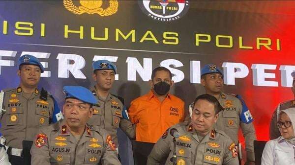 Kasus Pencabulan Bocah, Kompolnas: Sidang Etik Akan Pecat Eks Kapolres Ngada AKBP Fajar! Kasus Pencabulan Bocah, Kompolnas: Sidang Etik Akan Pecat Eks Kapolres Ngada AKBP Fajar!