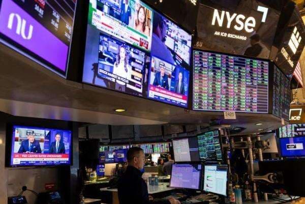 Wall Street Ditutup Turun Tajam, Tertekan Sinyal The Fed dan Perang Dagang Wall Street Ditutup Turun Tajam, Tertekan Sinyal The Fed dan Perang Dagang