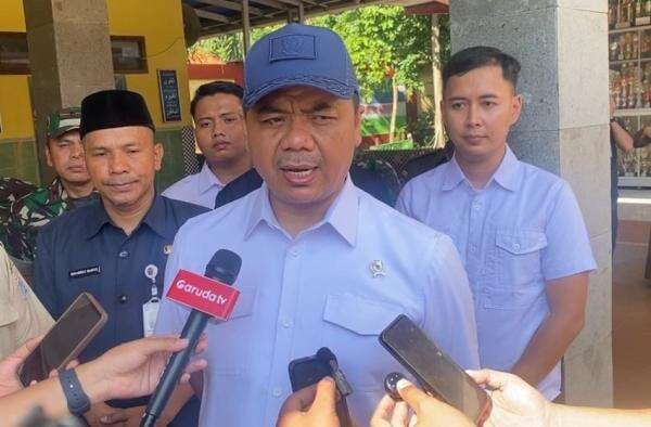 Wamen Juri Ardiantoro Bela Gibran soal Monolog: Pekerjaan Wapres Bicara, Masa Dilarang Wamen Juri Ardiantoro Bela Gibran soal Monolog: Pekerjaan Wapres Bicara, Masa Dilarang