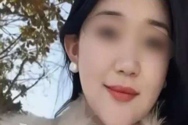 Wanita Ini Manjakan Selingkuhannya dengan Barang Mewah, Sementara Suaminya Hidup Hemat Wanita Ini Manjakan Selingkuhannya dengan Barang Mewah, Sementara Suaminya Hidup Hemat